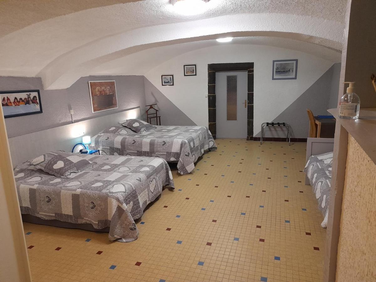 Leclosdipontine L'Ecole Des Demoiselles Pontgibaud Exteriör bild