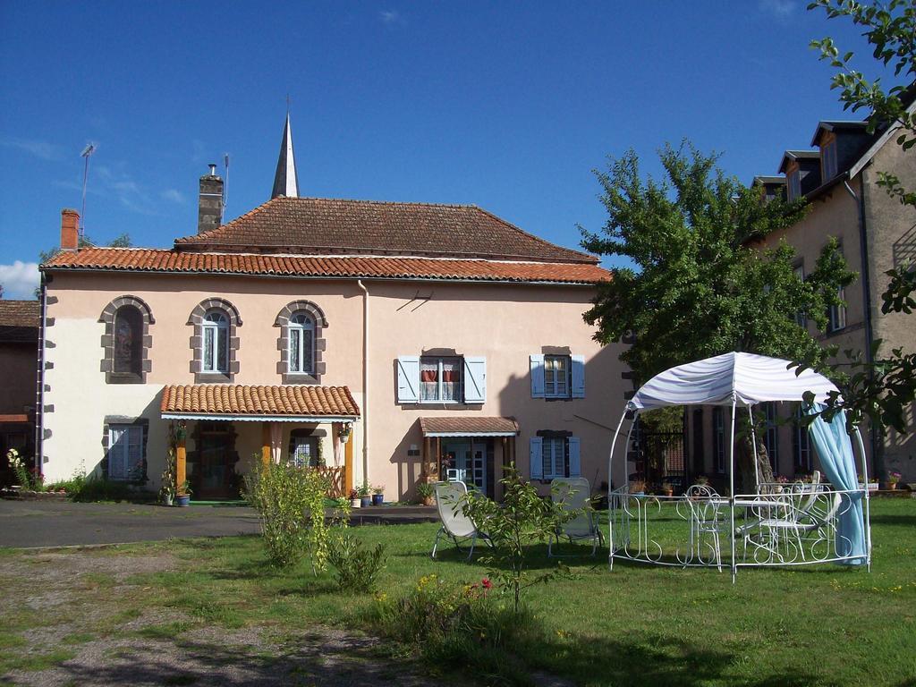 Leclosdipontine L'Ecole Des Demoiselles Pontgibaud Exteriör bild