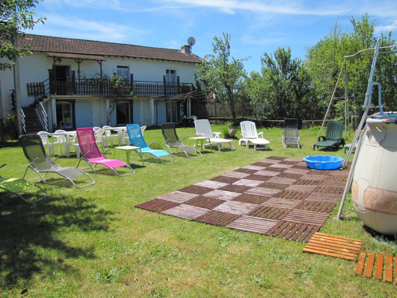 Leclosdipontine L'Ecole Des Demoiselles Pontgibaud Exteriör bild