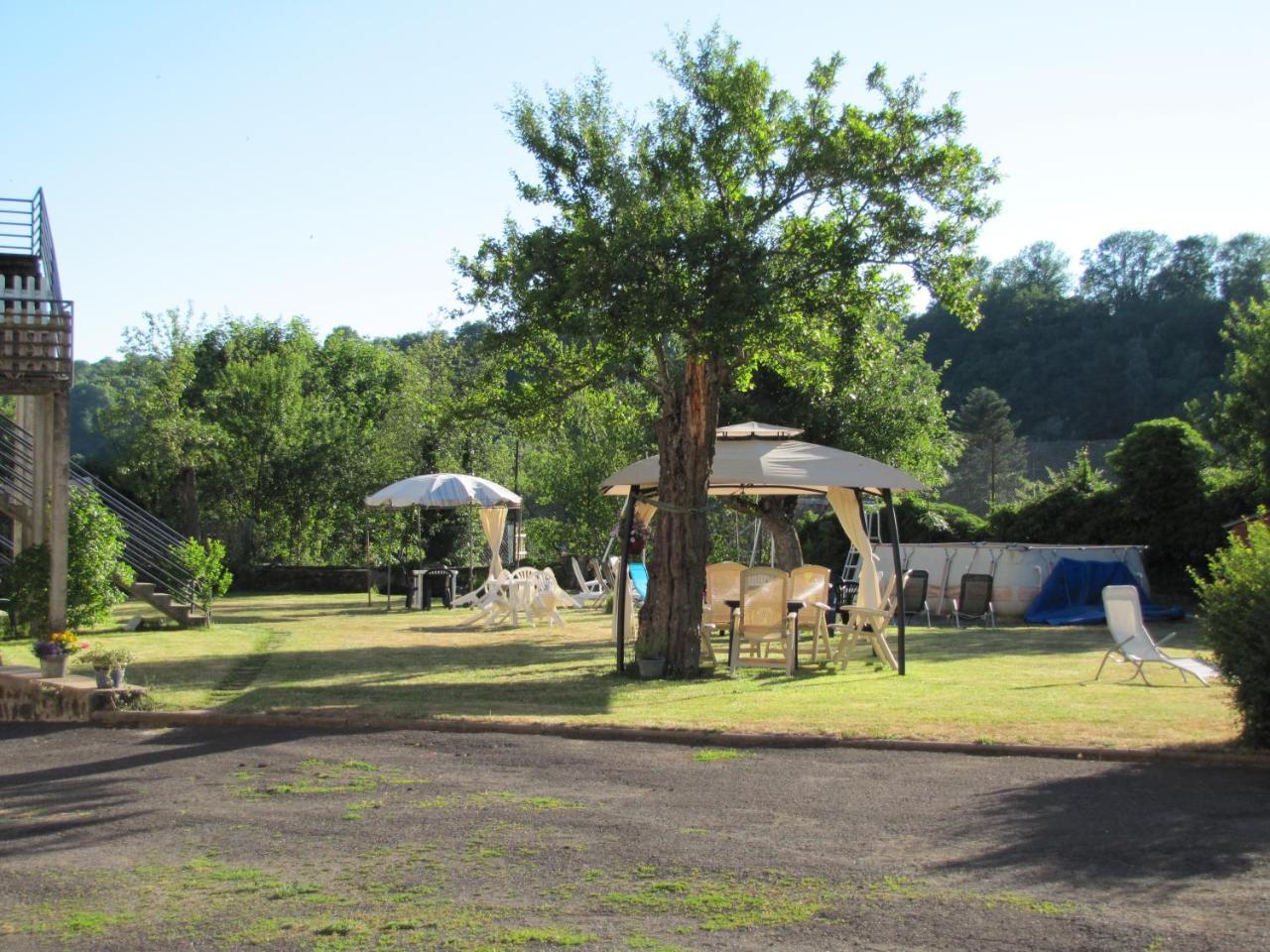 Leclosdipontine L'Ecole Des Demoiselles Pontgibaud Exteriör bild