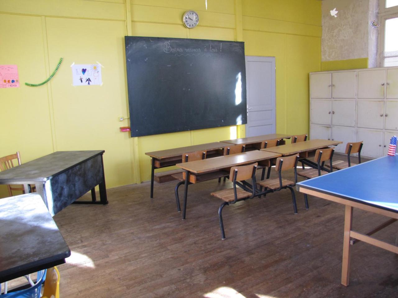 Leclosdipontine L'Ecole Des Demoiselles Pontgibaud Exteriör bild
